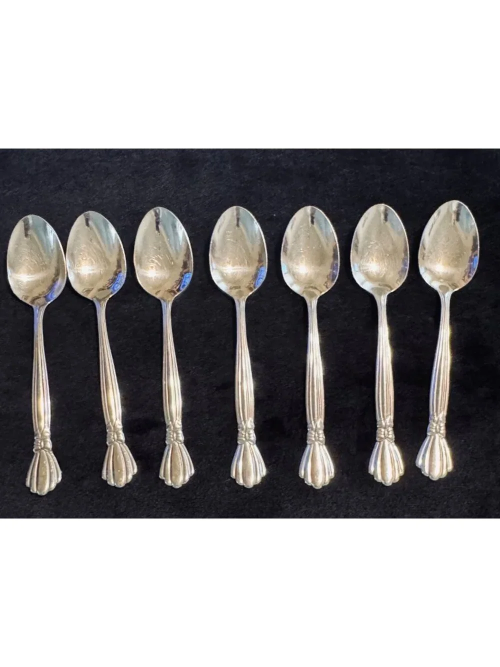 7 Oneida ALEXIS Deluxe Stainless Steel Teaspoons Glossy Bow Silverware Flatware